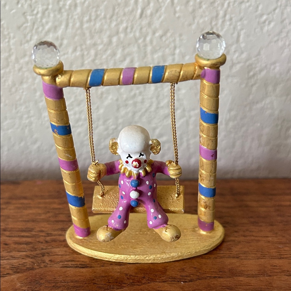 SPOONTIQUES Colorful Swinging Clown Pewter Figurine